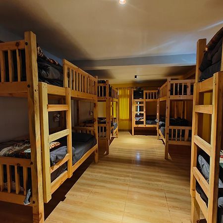 Whoopers Hostel Tosh Eksteriør billede