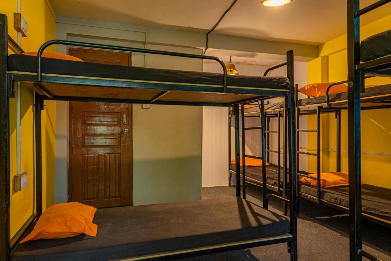 Whoopers Hostel Tosh Eksteriør billede